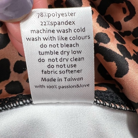 Citta X Kayla Wang Leopard Print Midi/Cropped Length Athletic Leggings Women's M - Picture 5 of 8